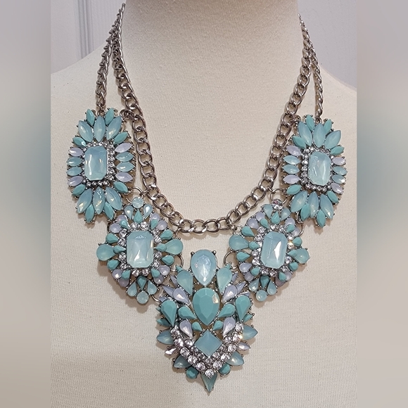 Mint Green With Rhinestones Statement Fashion Necklace - Picture 2 of 8